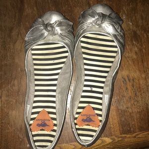Silver flats size 7.5